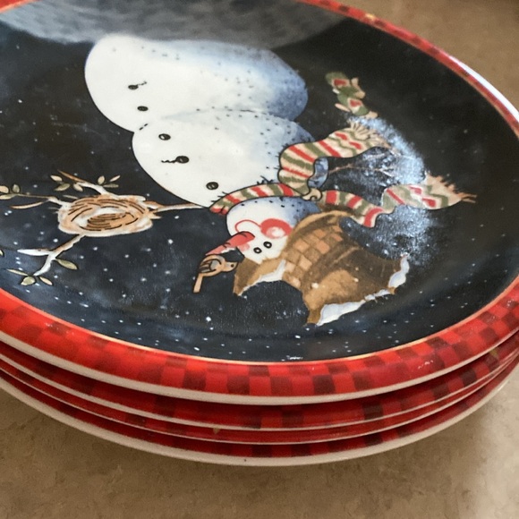 New Creations Tableware Holiday Snowman dinner plates. Sold individually - Picture 4 of 5